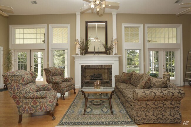Building Photo - Gorgeous 3BR, 2BA at Wexford Condominiums,...