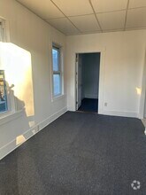 Building Photo - 205 Bussey St