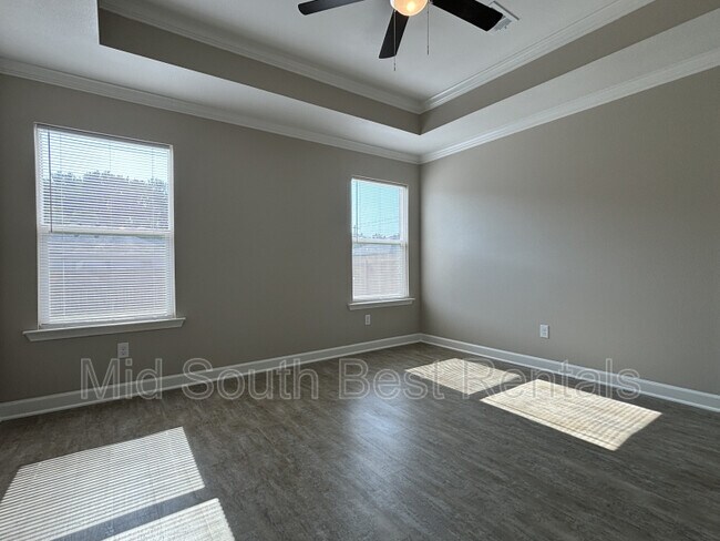 Building Photo - 104 Magnolia Ct