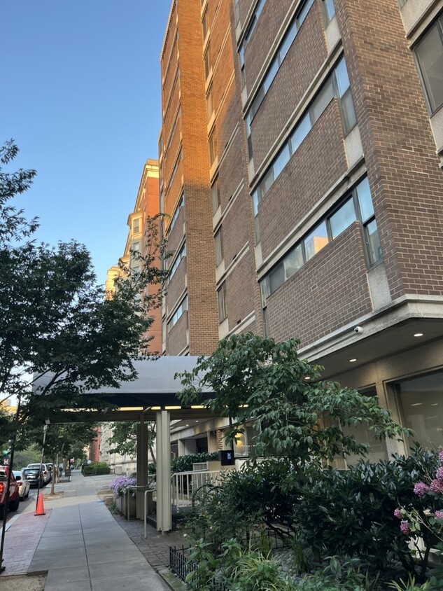 Primary Photo - 1420 N St NW