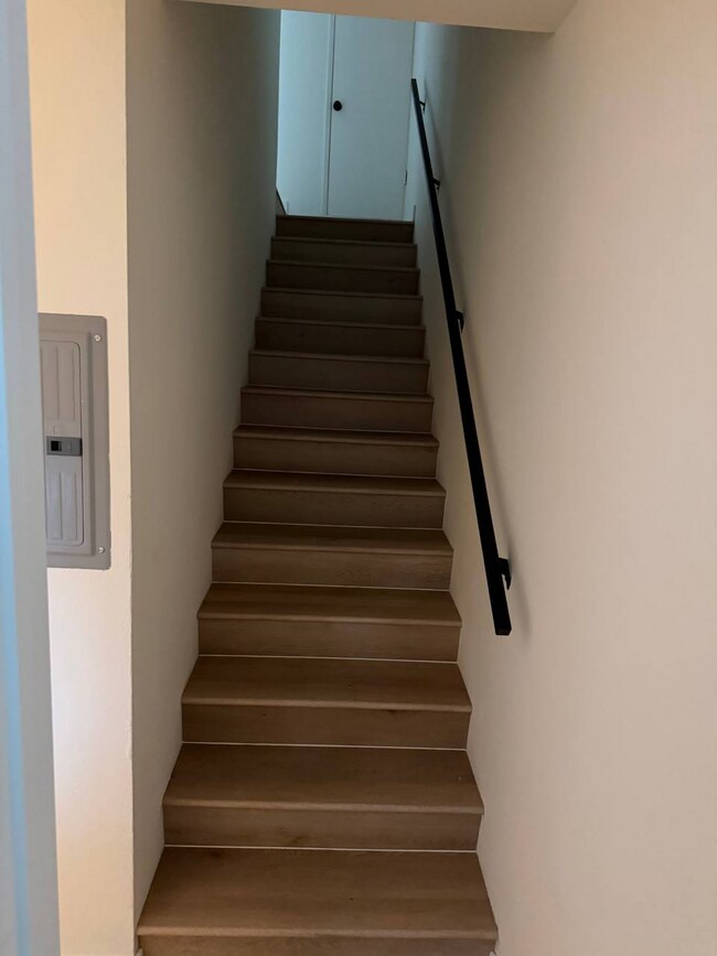 Foto del edificio - 14328 Addison St