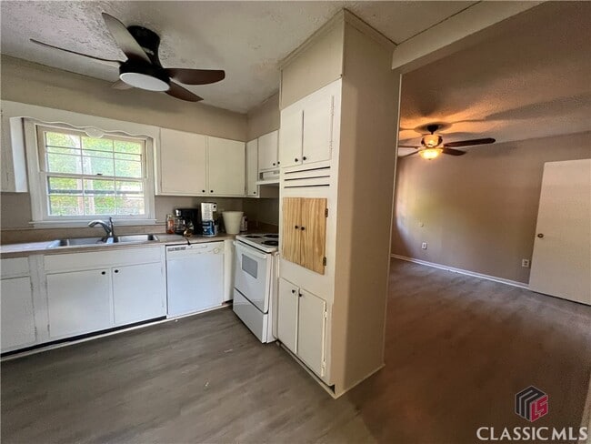 Building Photo - 510 Vincent Dr