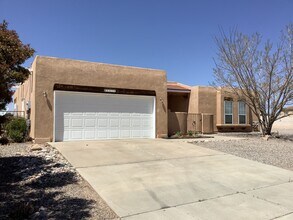 Building Photo - 6676 Augusta Hills Dr NE