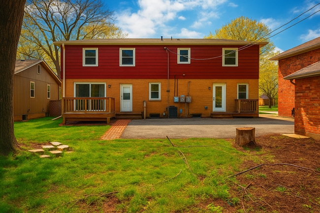Building Photo - 356 2nd Ct