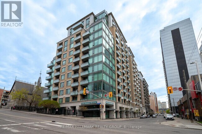 Building Photo - 238-238 Besserer St