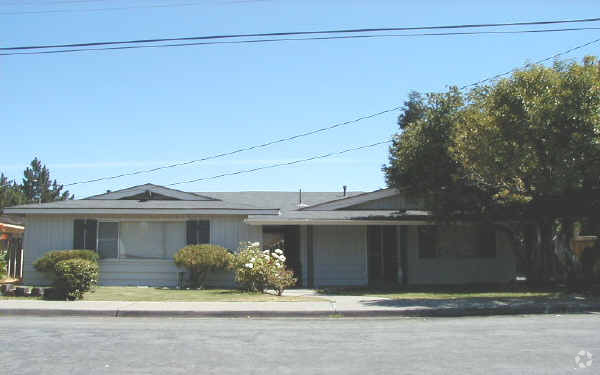 Foto del edificio - 1132 Lacey Ln