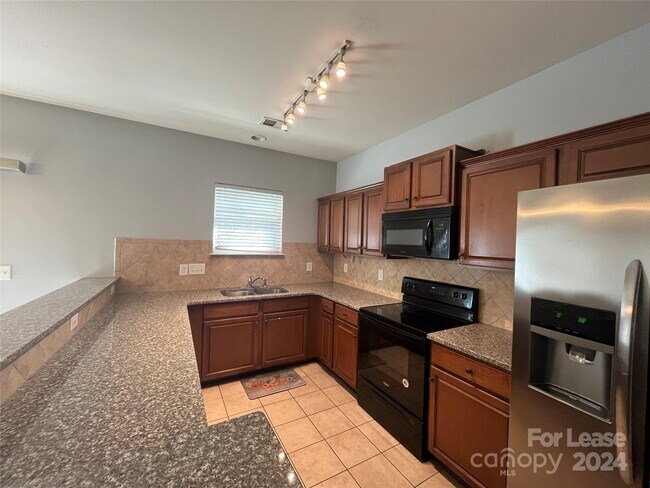 Building Photo - 13508 Calloway Glen Dr