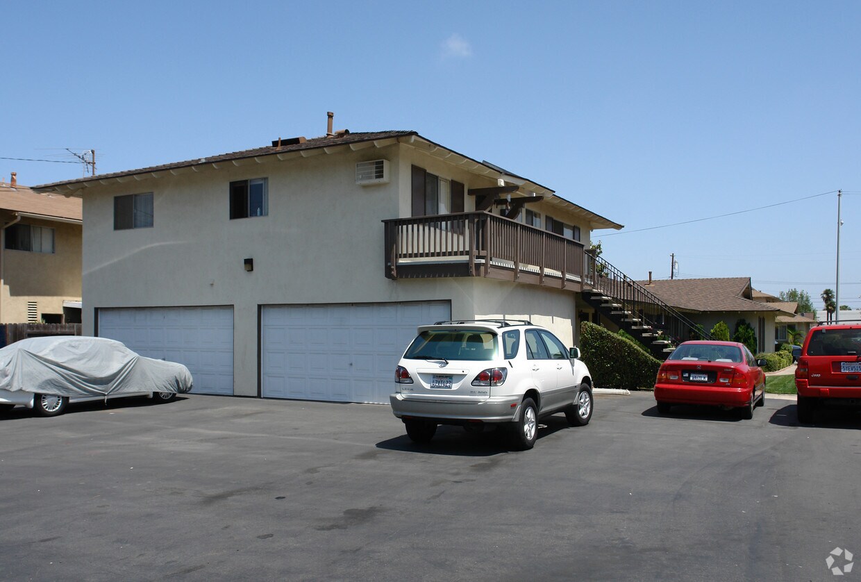 Building Photo - 7552 Amazon Dr