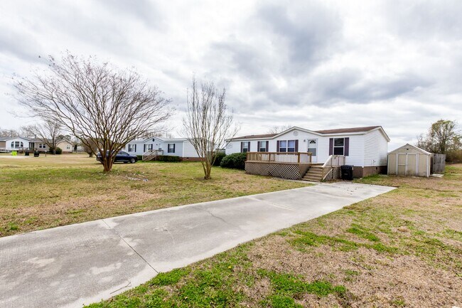 Building Photo - Adorable manufactured home in Maysville