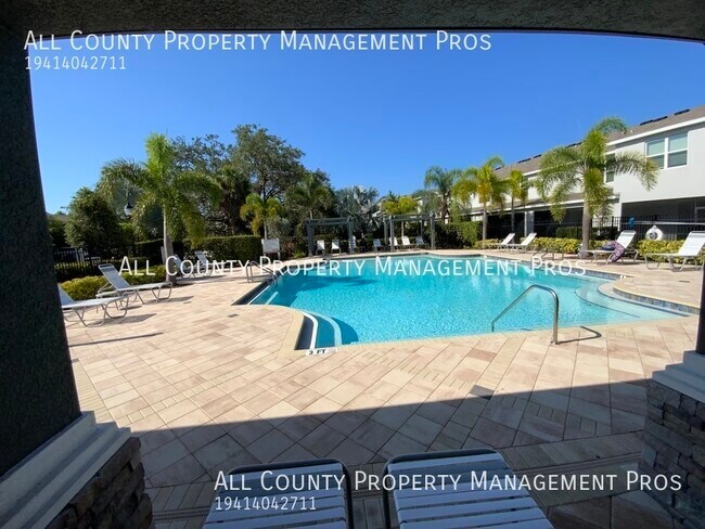 Foto del edificio - Spacious Palmer Ranch Home Near HOA Pool w...