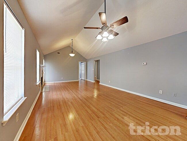 Building Photo - 1049 Charlbury Pl