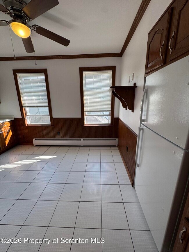 Foto del edificio - 1810 Capouse Ave