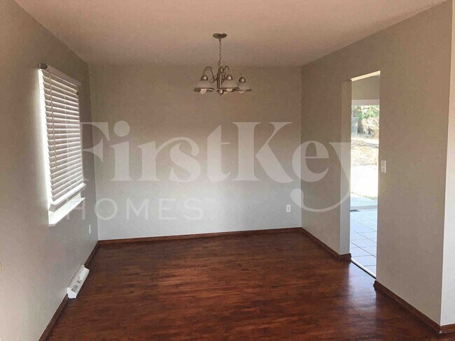 Building Photo - 5994 Waldway Ln