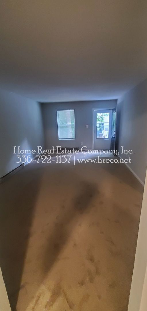 Foto del edificio - 4271 Mineral Ave