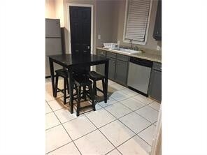 Foto del edificio - 816 W 7th St