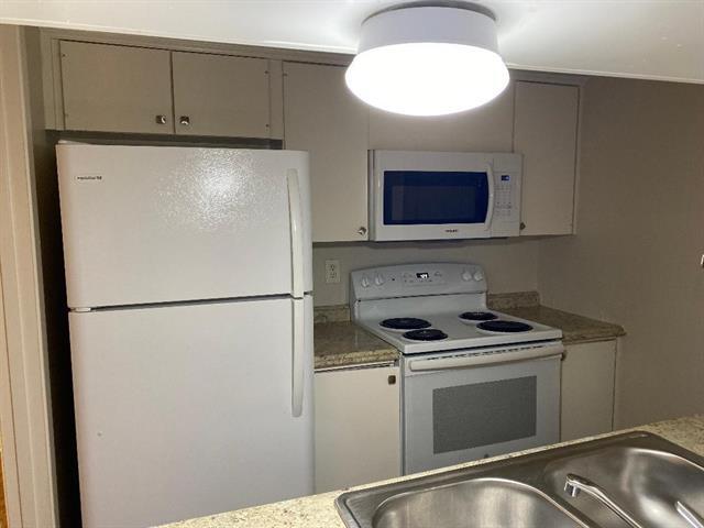Foto del edificio - 4859 Cedar Springs Rd