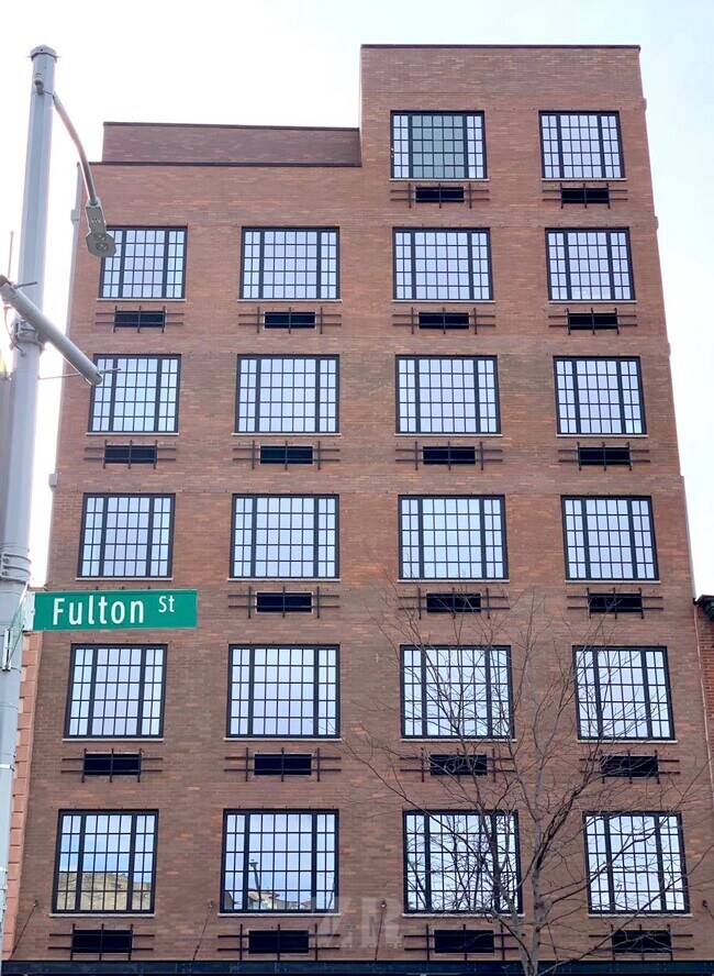 Building Photo - 976 Fulton St
