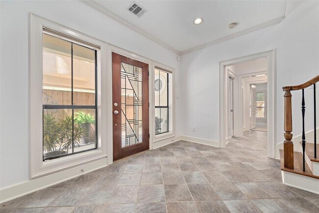 Foto del edificio - 4260 Childress St