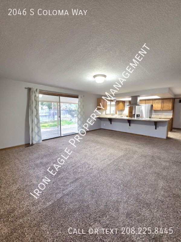 Foto del edificio - 2046 S Coloma Wy
