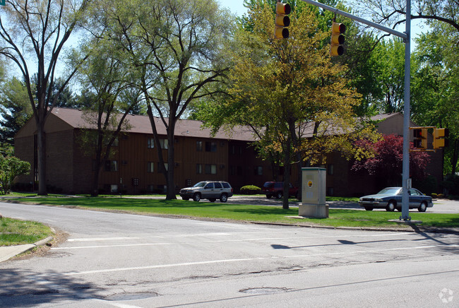Building Photo - McGregor Meadows Apartments