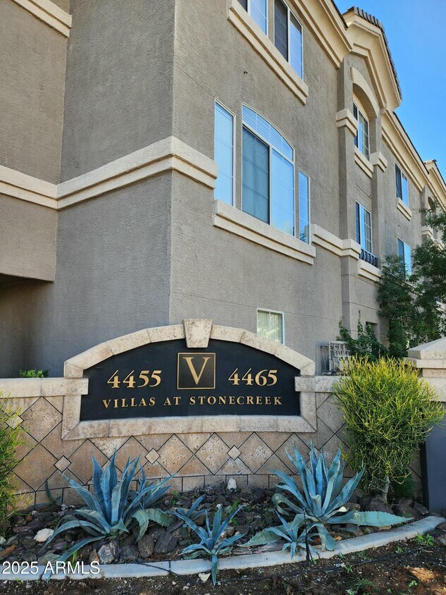 Foto principal - 4455 E Paradise Vlg Pkwy S