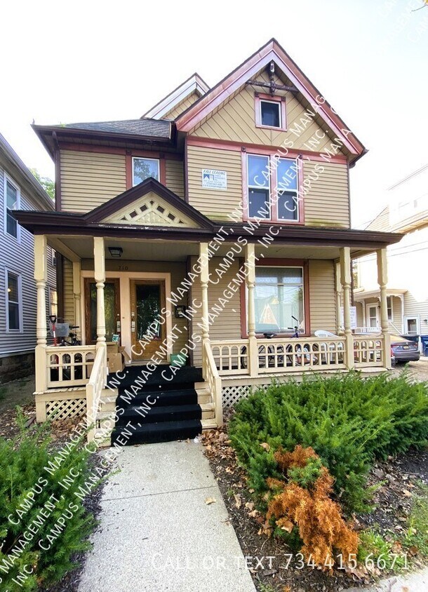 Photo - 710 Catherine St.-1