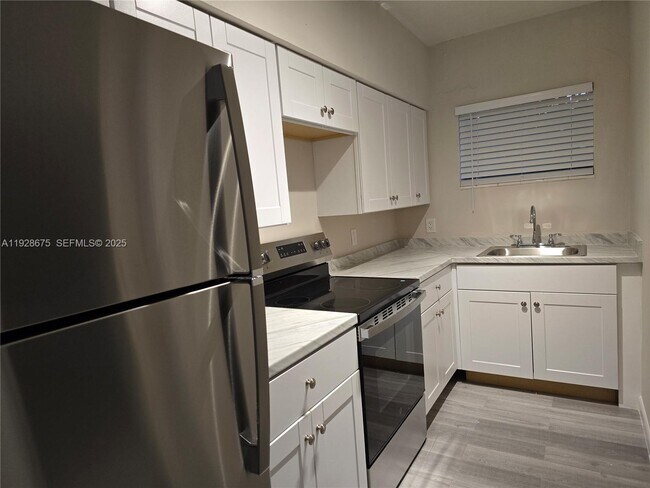 Building Photo - 835 Lenox Ave.