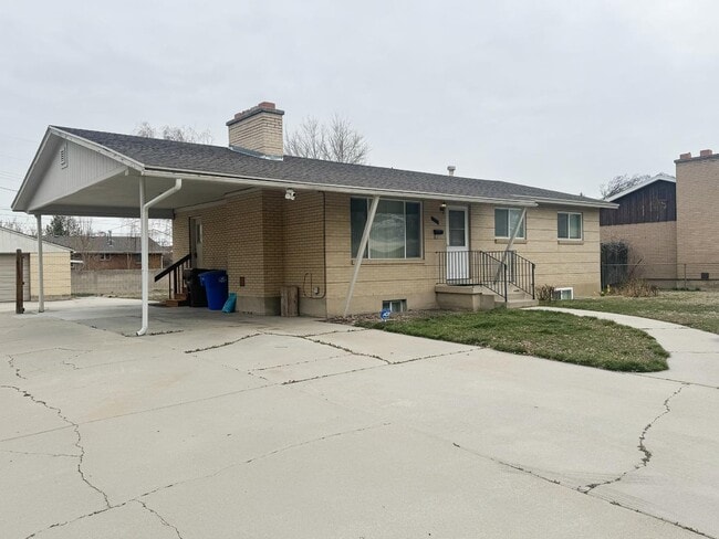 Building Photo - 193 Nicoletti Dr