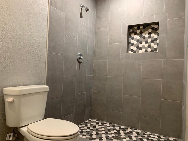Foto del edificio - 13130 Townwood Dr