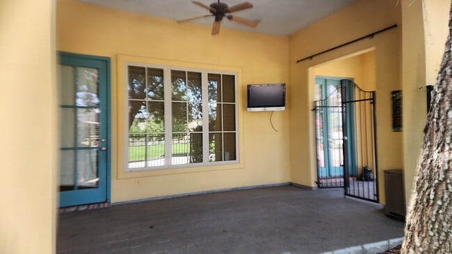 Building Photo - 510 Annaberg Dr