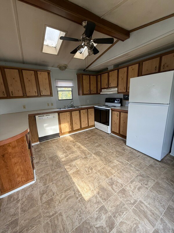 Building Photo - 265 Walter Dr