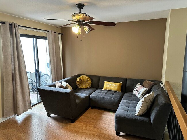 Foto del edificio - Outstanding Chula Vista Condo