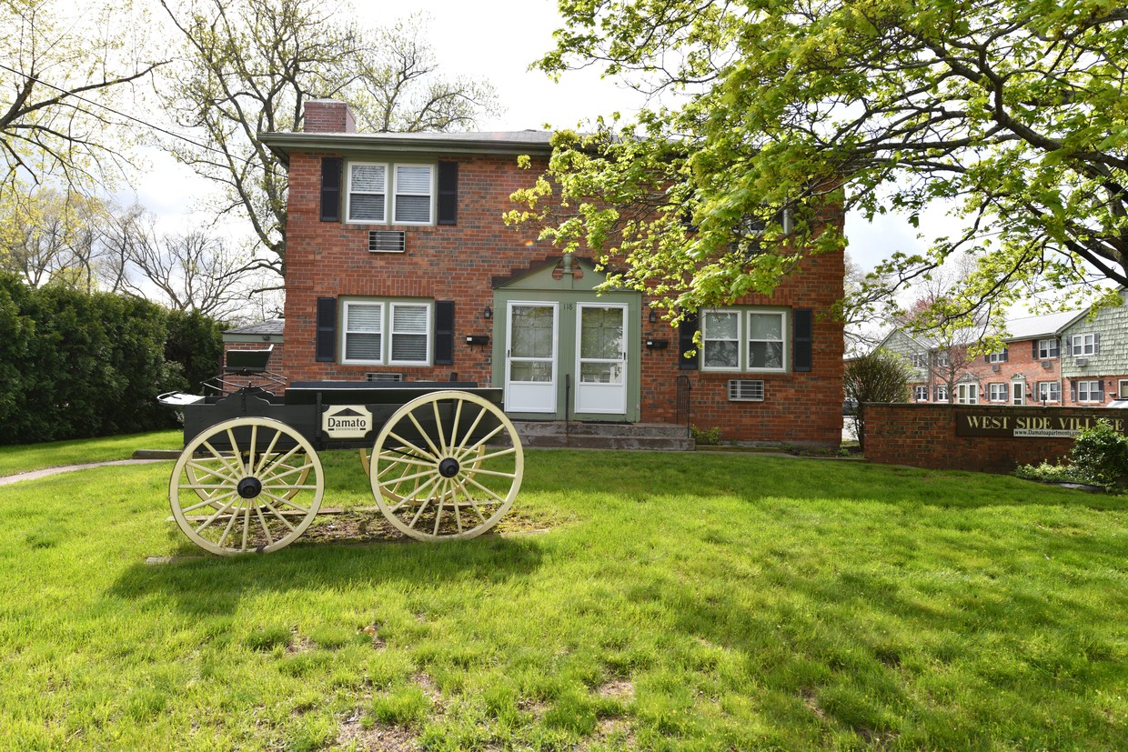 Foto del edificio - Westside Village