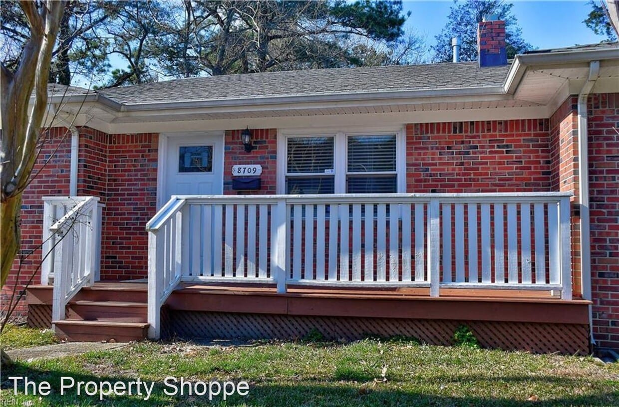 Primary Photo - 3 br, 2 bath House - 8709 Executive Dr.