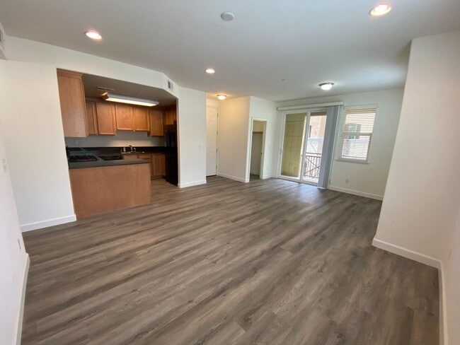 Building Photo - 3 Bed 2 Bath Condo W/ Garage In San Ramon