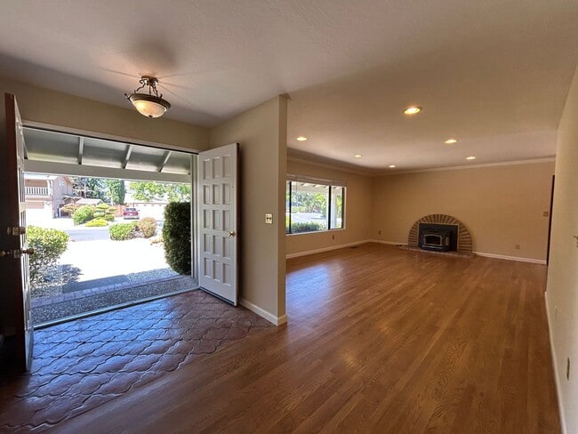 Building Photo - 3BR/2BA Single-Story Home in Walnut Creek’...