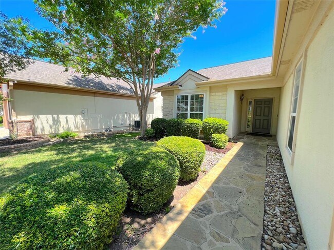 Building Photo - 310 Deer Meadow Cir