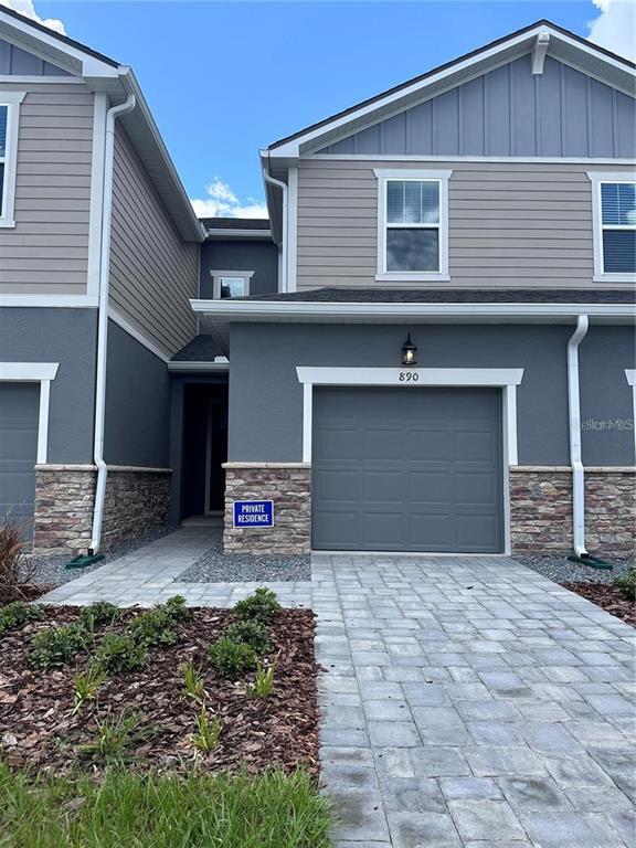 Foto principal - 890 Spring Palms Lp