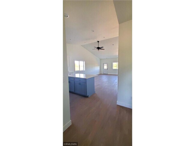 Foto del edificio - 1229-1231 Wisteria Ln