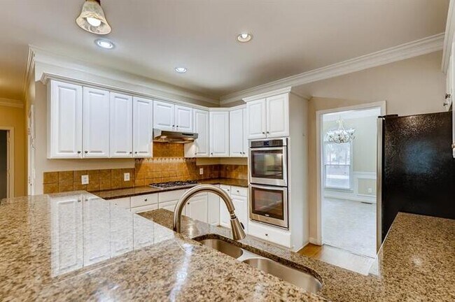 Foto del edificio - 100 Julia Ct, Fayetteville, GA, 30214