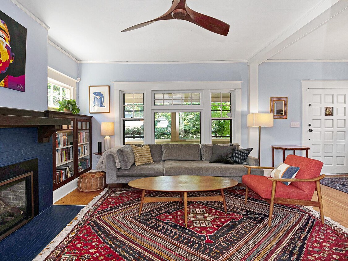 Foto principal - 2116 NE 8th Ave