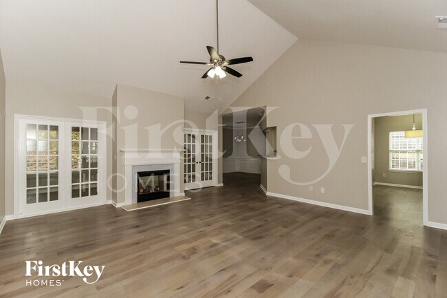 Foto del edificio - 32 Soapstone Ln