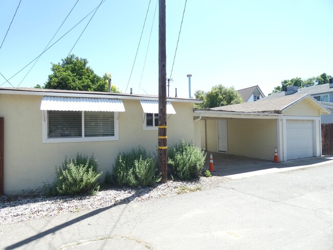 Building Photo - Private In-law unit close to downtown!