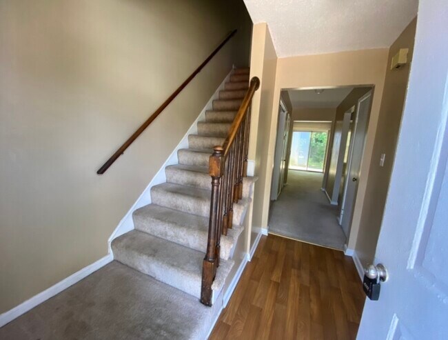 Foto del edificio - 5387 Grand Lake Crescent