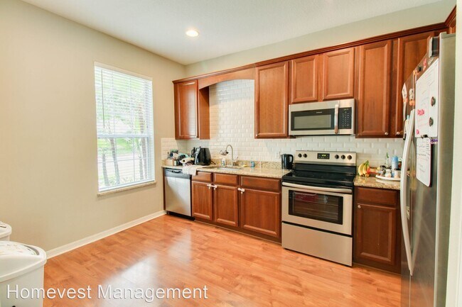 Building Photo - 3 br, 2.5 bath House - 14222 Sonco Avenue ...