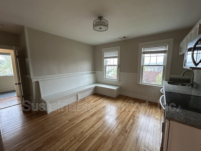 Building Photo - 76 Fairhaven Rd