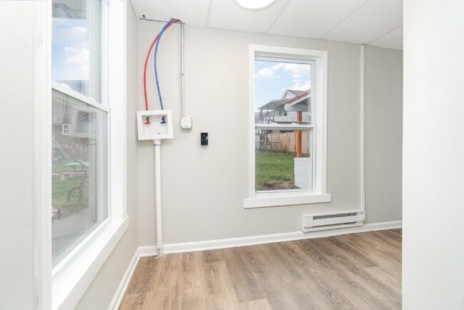 Building Photo - 608 North St