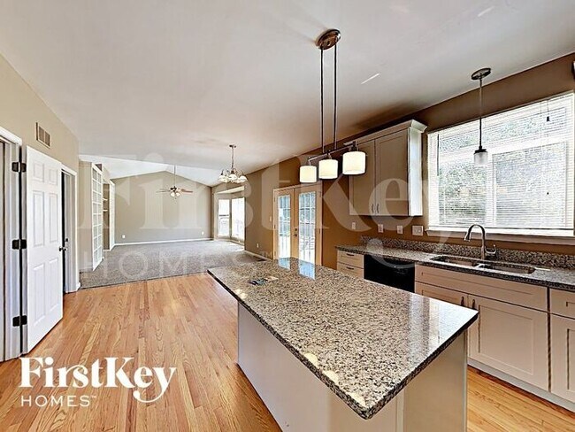 Foto del edificio - 74 Huckleberry Ct