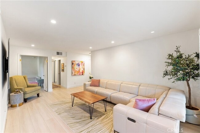 Foto del edificio - 4724 Park Granada