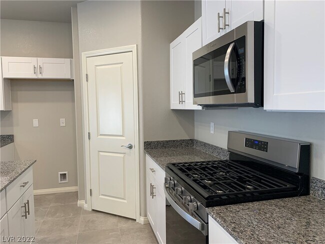 Building Photo - 5449 White Butterfly St